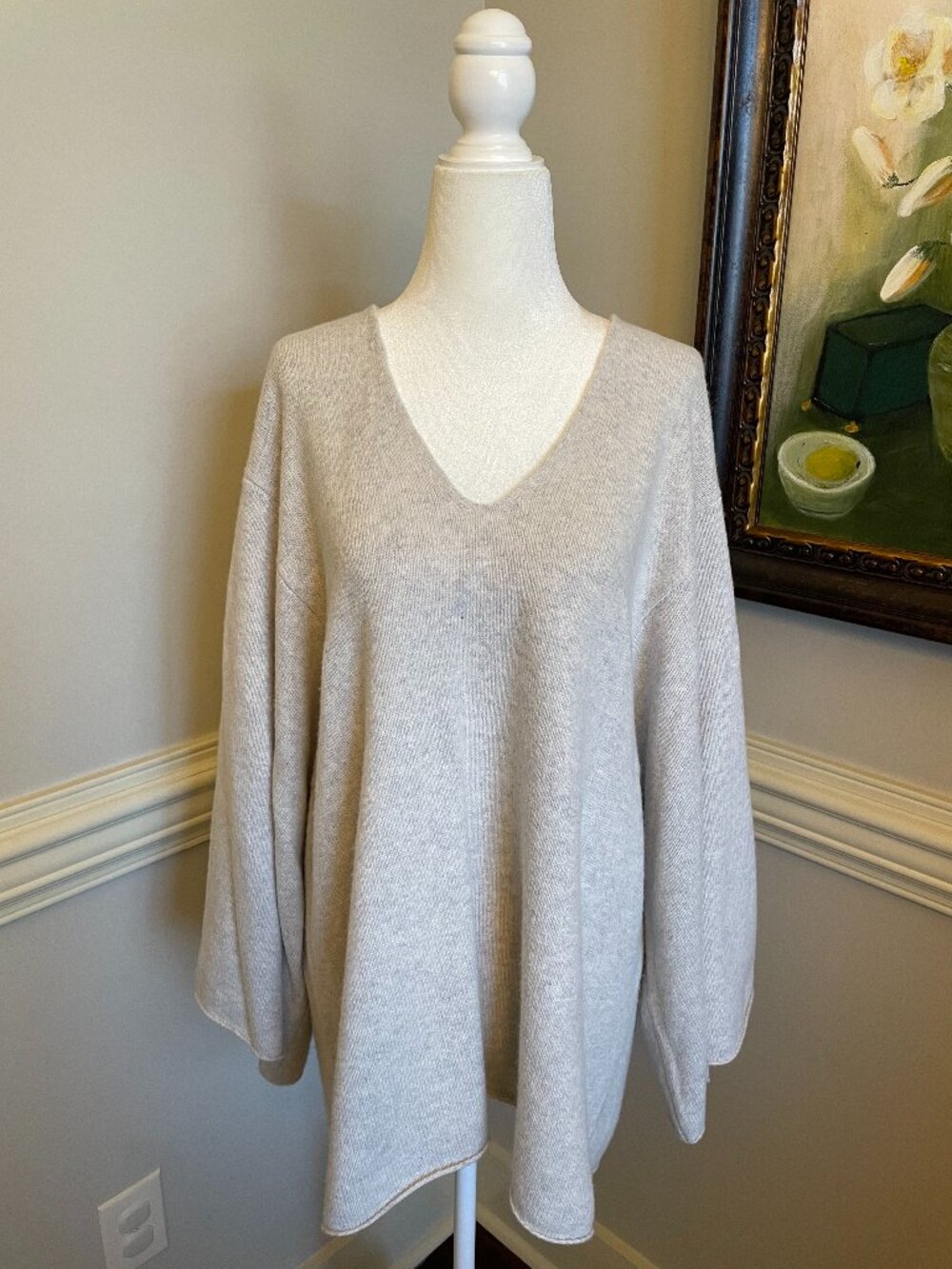 BCBGMaxAzria Light Gray Long Sleeve Sweater Size XS/S NWOT